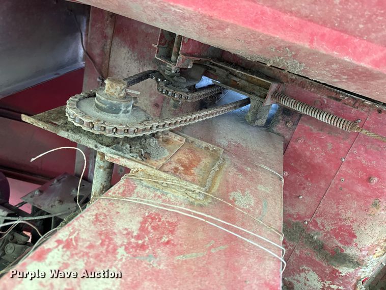 image for item ND9263 1981 International Harvester 1460 RWA combine