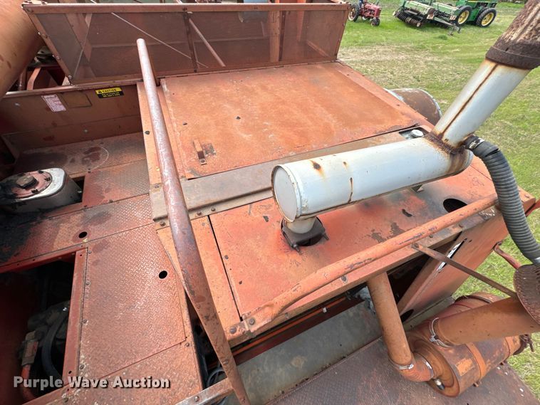 image for item ND9263 1981 International Harvester 1460 RWA combine