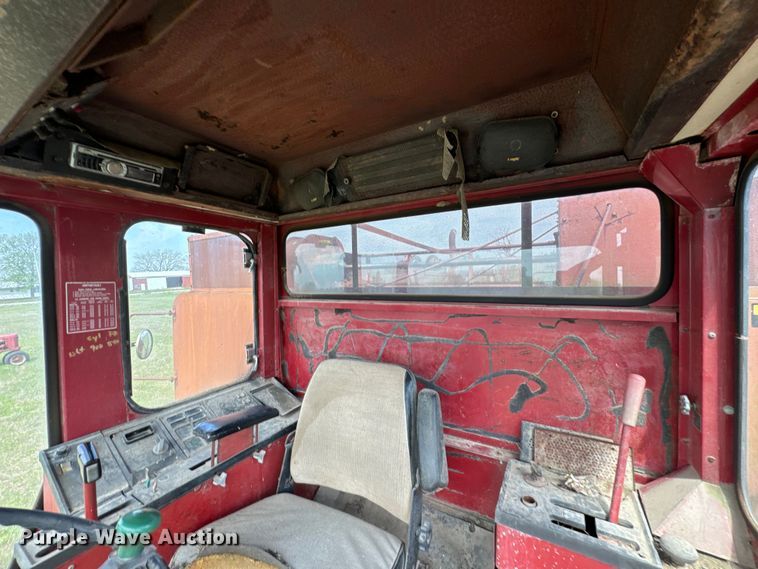 image for item ND9263 1981 International Harvester 1460 RWA combine