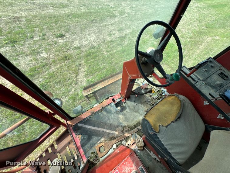 image for item ND9263 1981 International Harvester 1460 RWA combine