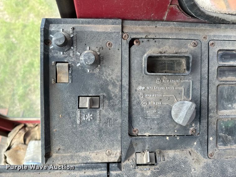 image for item ND9263 1981 International Harvester 1460 RWA combine