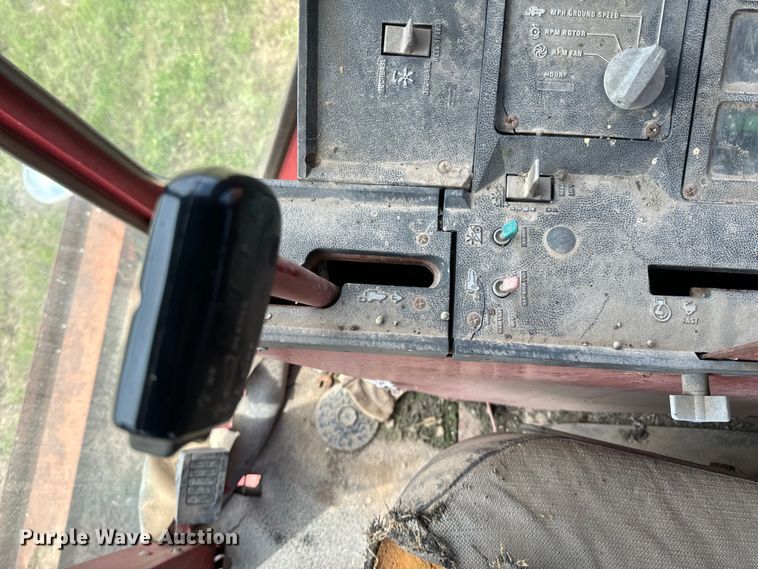 image for item ND9263 1981 International Harvester 1460 RWA combine