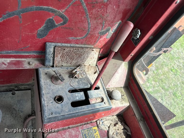 image for item ND9263 1981 International Harvester 1460 RWA combine