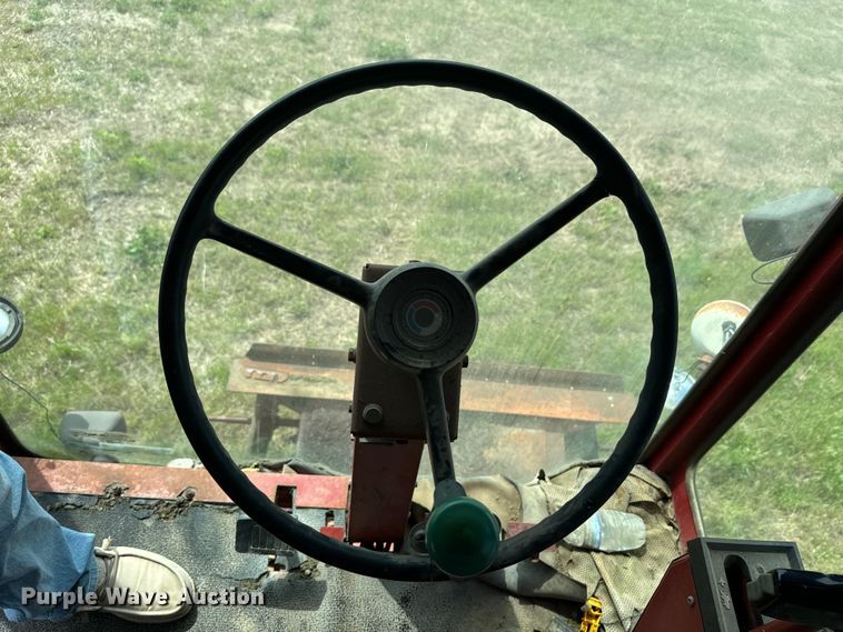 image for item ND9263 1981 International Harvester 1460 RWA combine