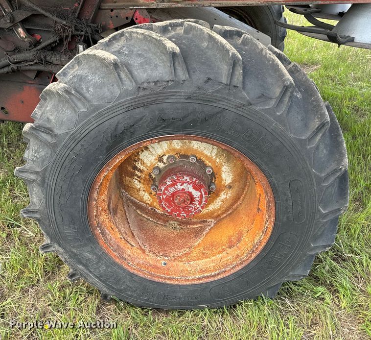 image for item ND9263 1981 International Harvester 1460 RWA combine