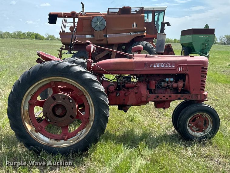 image for item ND9264 1945 McCormick  Farmall H tractor
