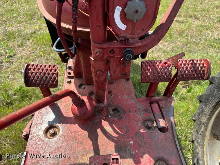 image for item ND9264 1945 McCormick  Farmall H tractor
