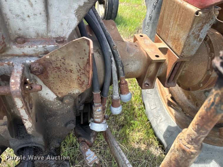 image for item ND9266 1959 Massey Ferguson MF85 tractor