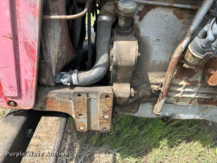 image for item ND9266 1959 Massey Ferguson MF85 tractor