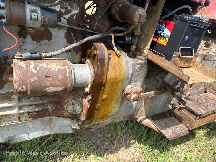 image for item ND9266 1959 Massey Ferguson MF85 tractor