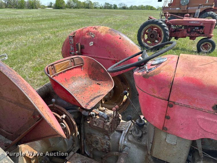 image for item ND9266 1959 Massey Ferguson MF85 tractor