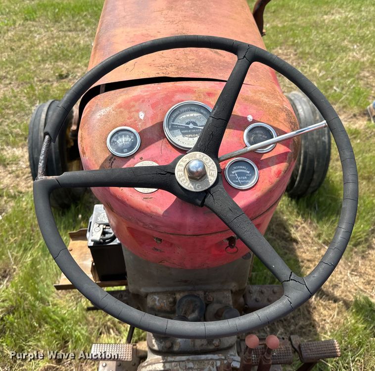 image for item ND9266 1959 Massey Ferguson MF85 tractor