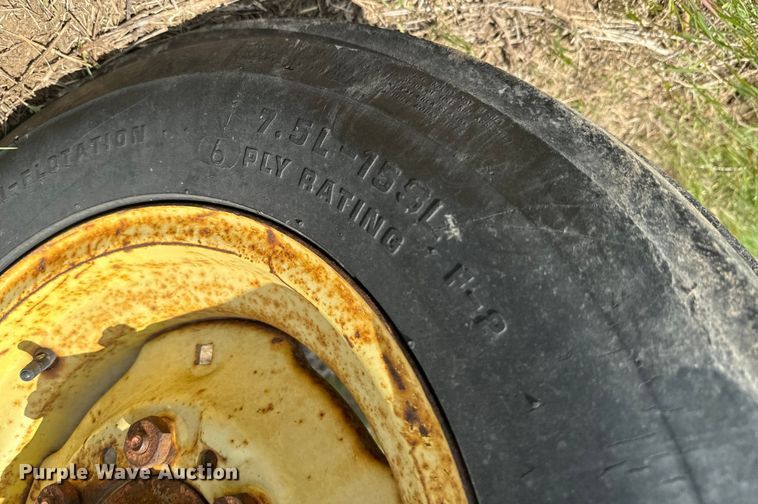 image for item ND9266 1959 Massey Ferguson MF85 tractor