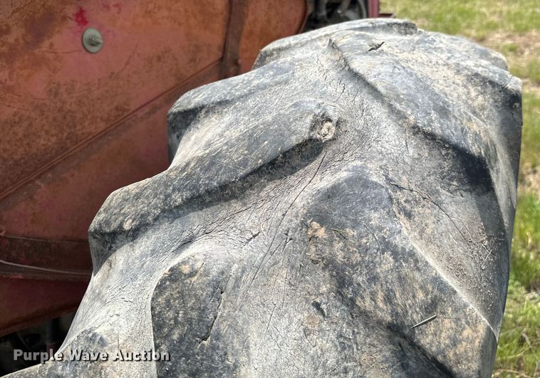 image for item ND9266 1959 Massey Ferguson MF85 tractor