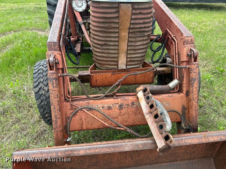image for item ND9267 Massey Ferguson MF90 tractor