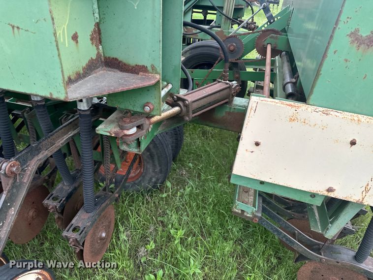 image for item ND9272 Great Plains 450881-DDR3 grain drill