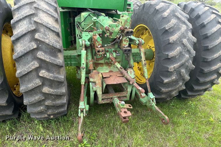 image for item ND9273 1980 John Deere 8640 4WD tractor