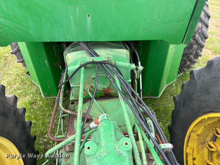 image for item ND9273 1980 John Deere 8640 4WD tractor