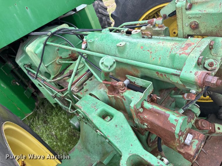 image for item ND9273 1980 John Deere 8640 4WD tractor