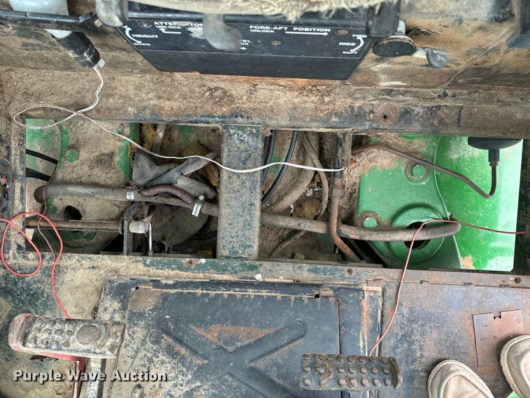 image for item ND9273 1980 John Deere 8640 4WD tractor