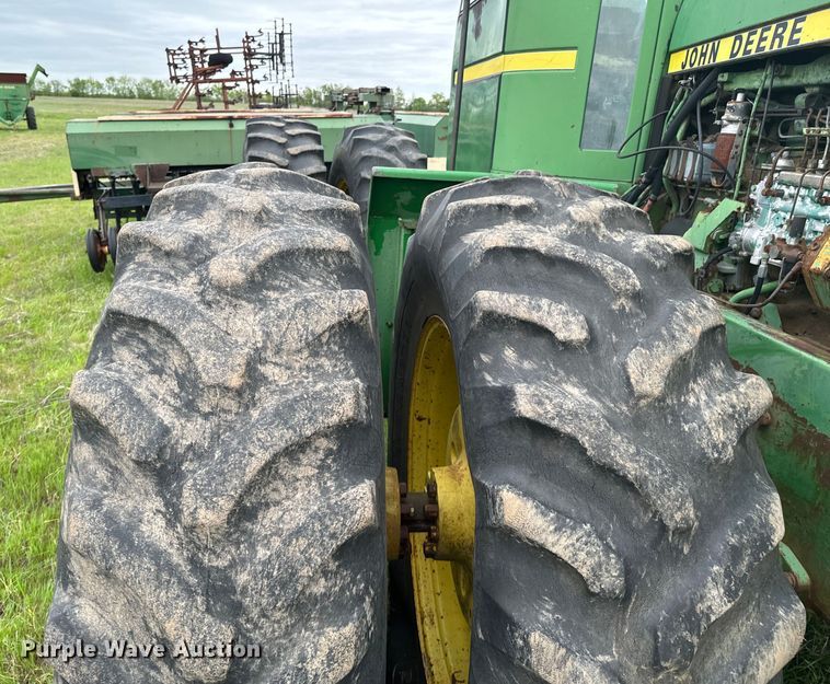 image for item ND9273 1980 John Deere 8640 4WD tractor