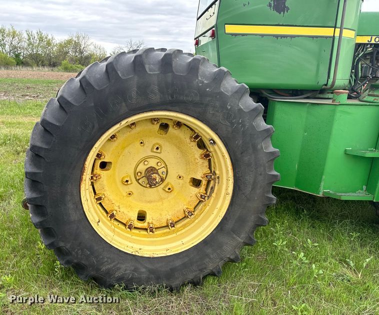 image for item ND9273 1980 John Deere 8640 4WD tractor