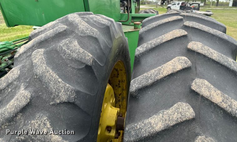 image for item ND9273 1980 John Deere 8640 4WD tractor