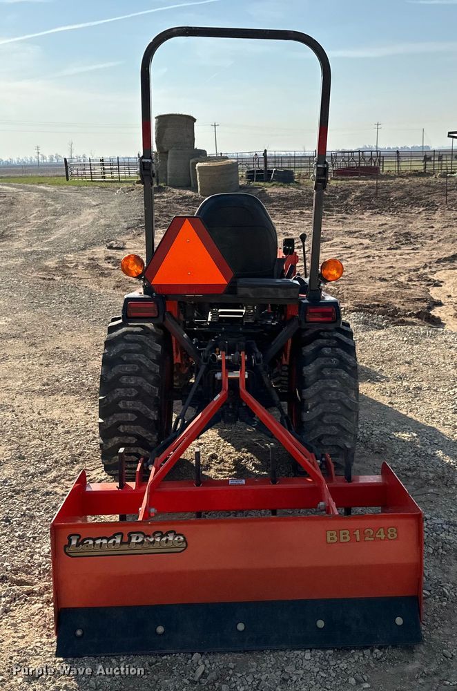 image for item NH9087 2017 Kubota  B2301HSD MFWD tractor