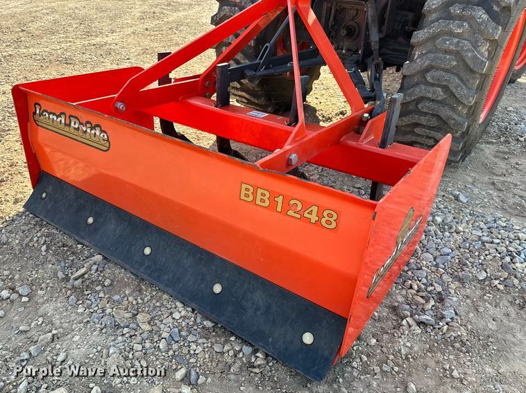 image for item NH9087 2017 Kubota  B2301HSD MFWD tractor