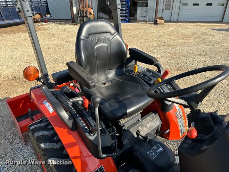 image for item NH9087 2017 Kubota  B2301HSD MFWD tractor