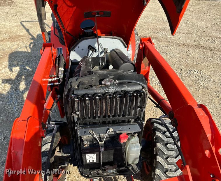 image for item NH9087 2017 Kubota  B2301HSD MFWD tractor