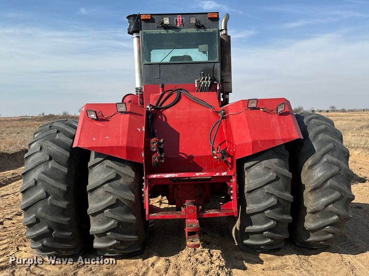 image for item NH9088 1980 International  4586 tractor