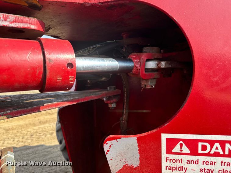 image for item NH9088 1980 International  4586 tractor