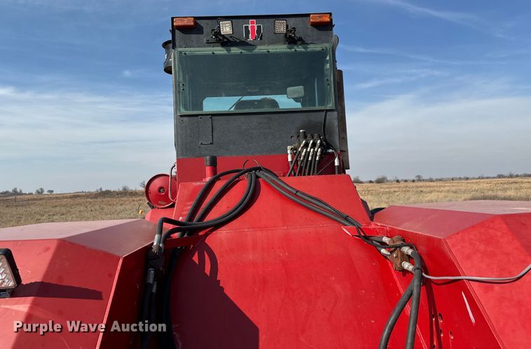 image for item NH9088 1980 International  4586 tractor