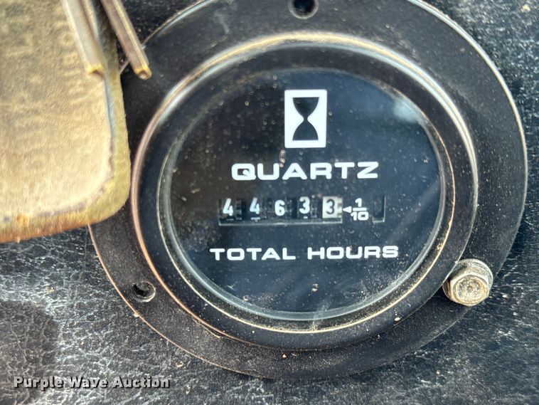 image for item NH9088 1980 International  4586 tractor