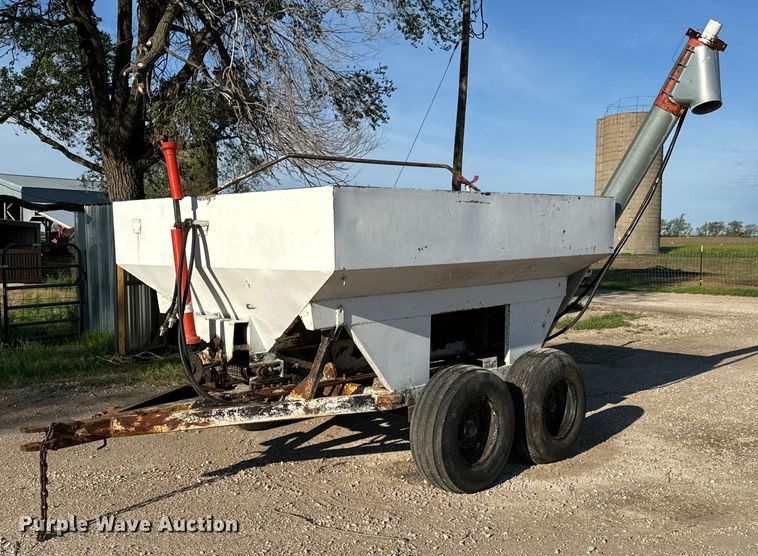 image for item NH9188 Fertilizer tender