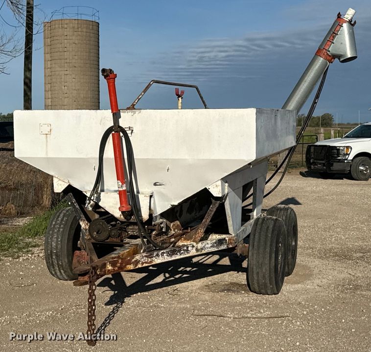 image for item NH9188 Fertilizer tender