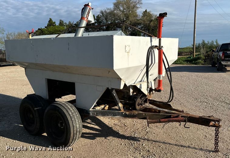 image for item NH9188 Fertilizer tender