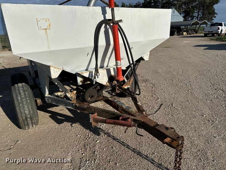 image for item NH9188 Fertilizer tender