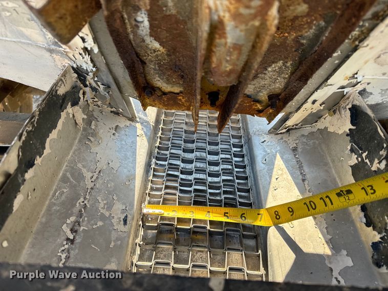 image for item NH9188 Fertilizer tender