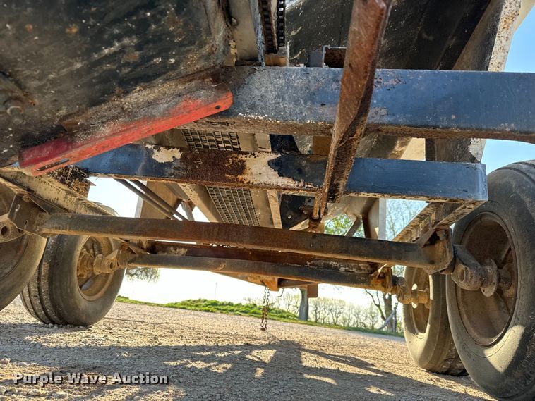 image for item NH9188 Fertilizer tender