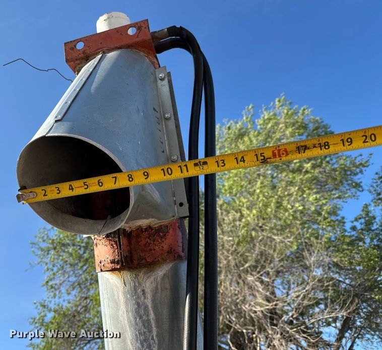 image for item NH9188 Fertilizer tender