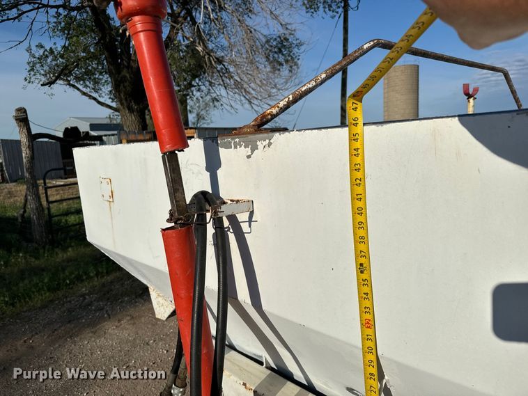 image for item NH9188 Fertilizer tender