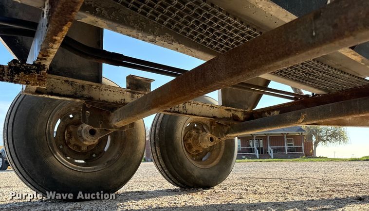 image for item NH9188 Fertilizer tender