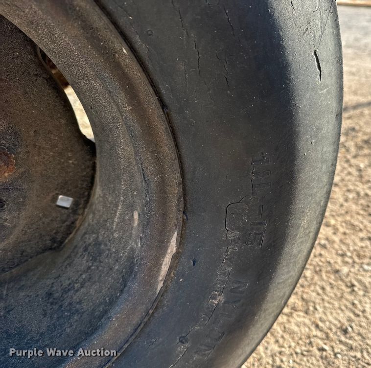 image for item NH9188 Fertilizer tender