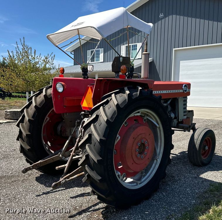 image for item NT9132 1969 Massey Ferguson  165 tractor