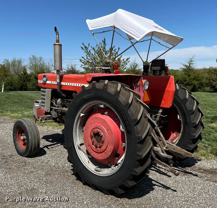 image for item NT9132 1969 Massey Ferguson  165 tractor