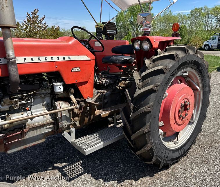 image for item NT9132 1969 Massey Ferguson  165 tractor