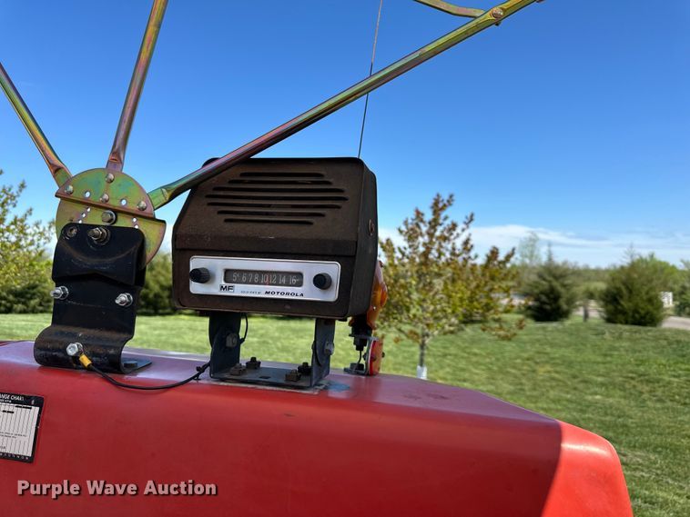 image for item NT9132 1969 Massey Ferguson  165 tractor