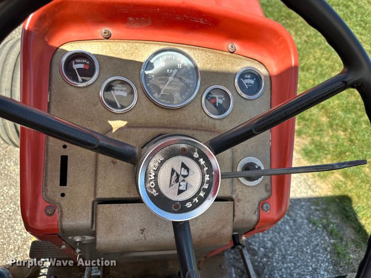 image for item NT9132 1969 Massey Ferguson  165 tractor